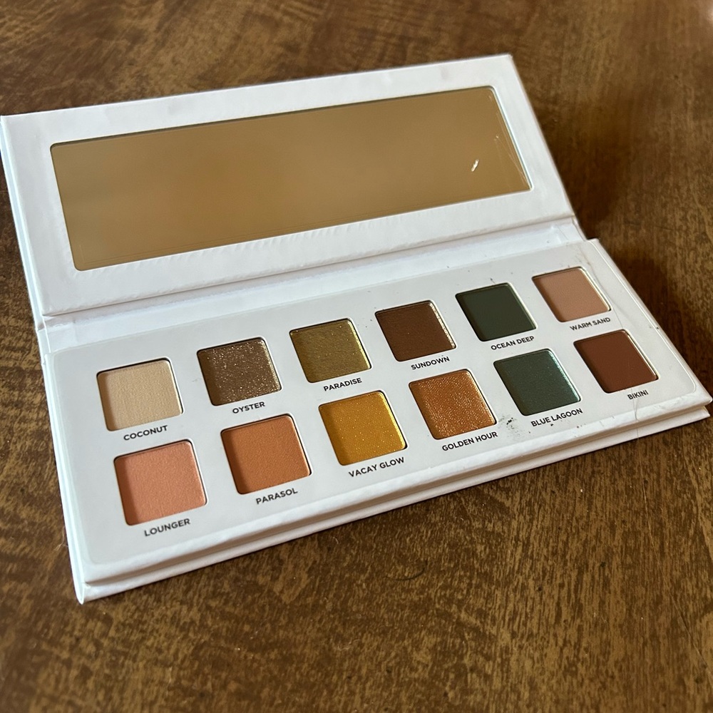 New eyeshadow pallet, never used, with warm tones